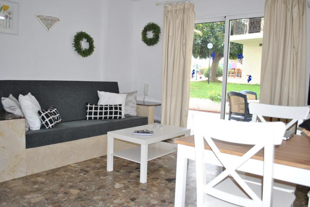 Carihuela Park Palace - Cocasa Leilighet Torremolinos Eksteriør bilde